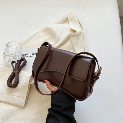 The Elara Shoulder Bag