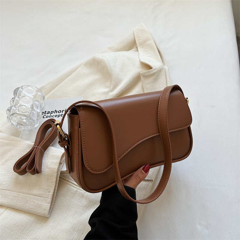 The Elara Shoulder Bag