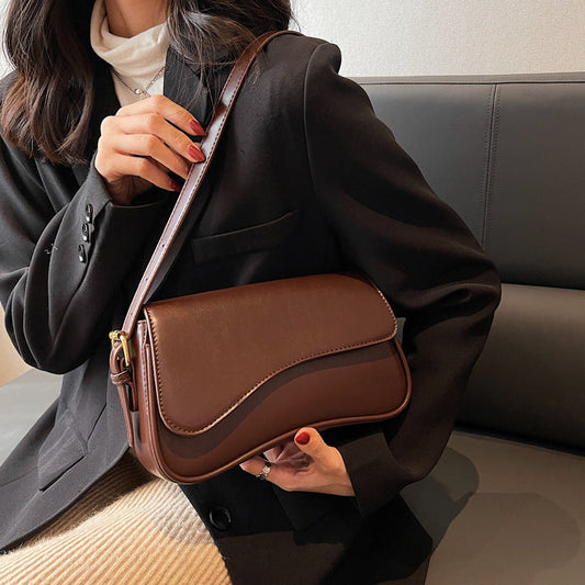 The Elara Shoulder Bag