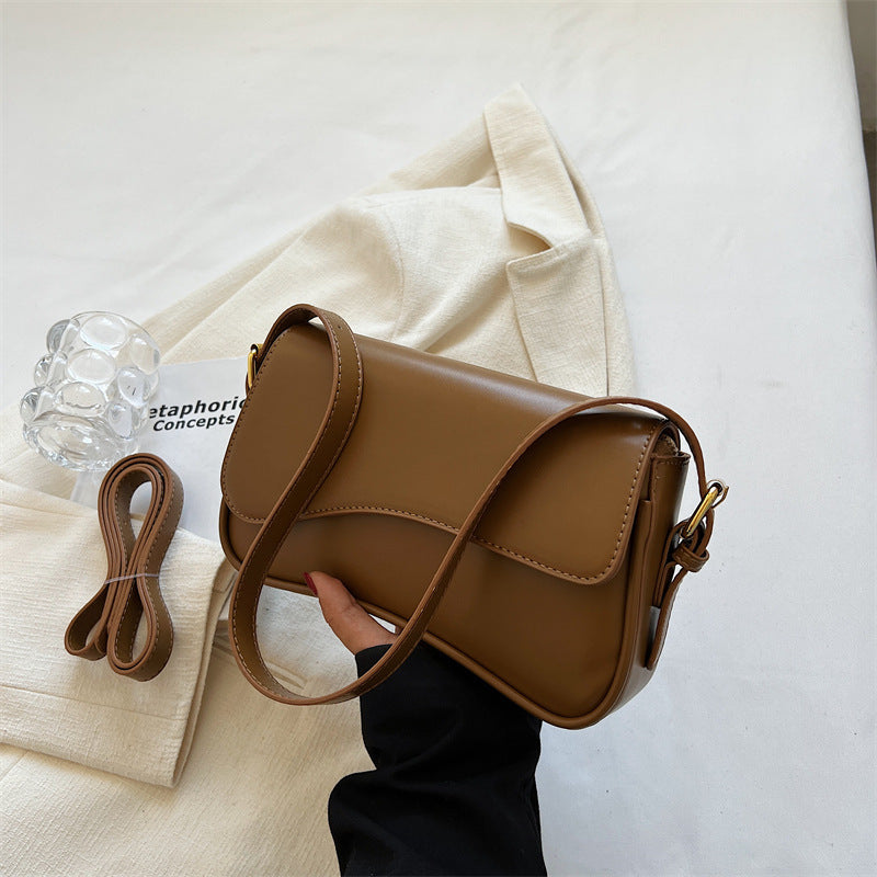 The Elara Shoulder Bag